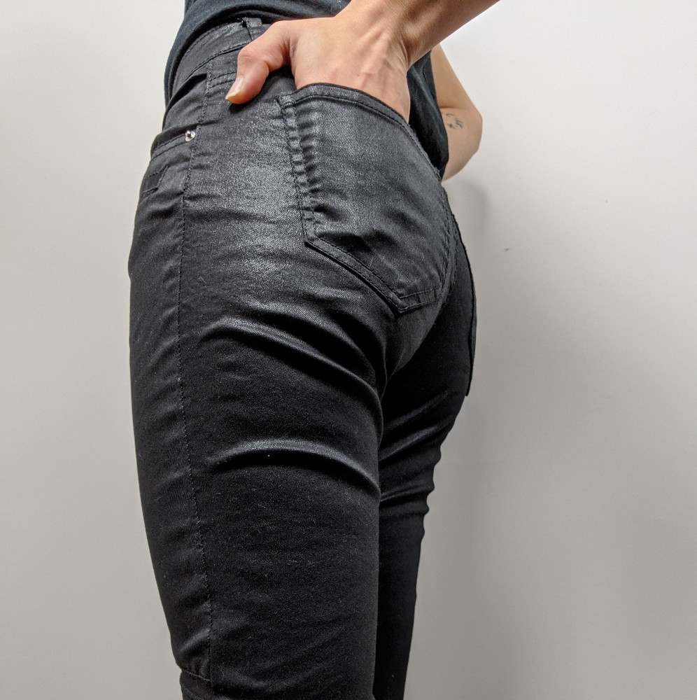 Black Jeans